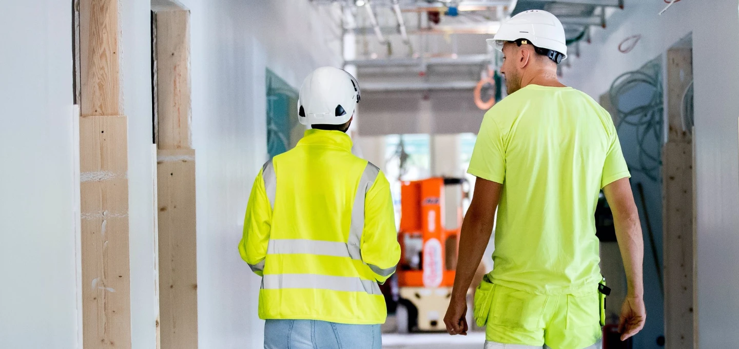 Arbete med installation och service av sprinklersystem hos Maxcon